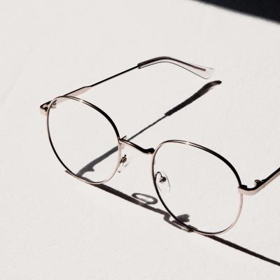 EYEWEAR